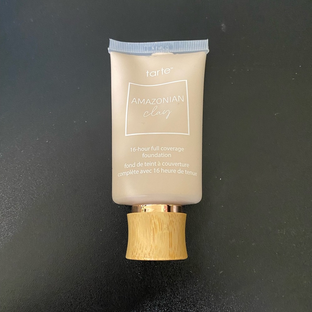 NWT- Tarte Amazonian Clay Foundation Shade 12N